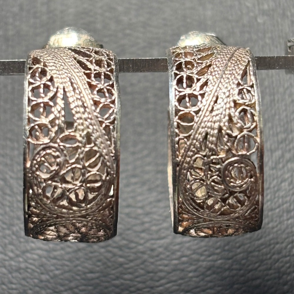 Vintage Sterling Silver Fine Filigree Half Hoop Earrings Scrollwork J Hoop 4.07g